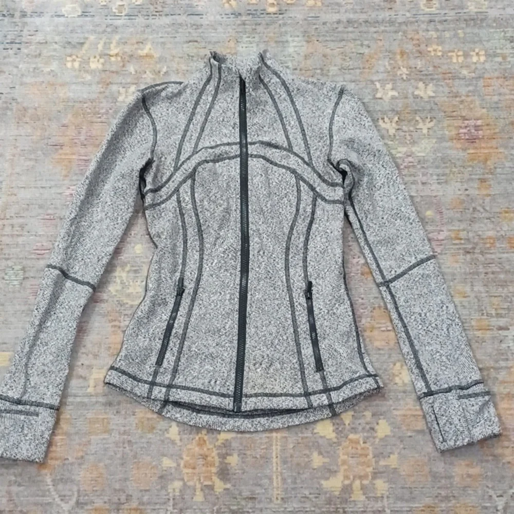Lululemon Define Jacket - Picture 2 of 7